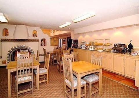 Comfort Suites Τάος Εξωτερικό φωτογραφία
